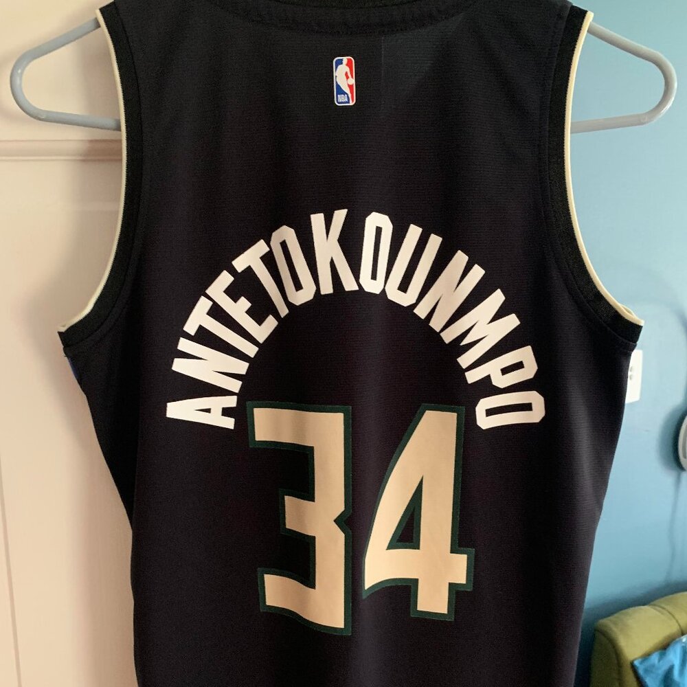 Giannis Antetokounmpo Fanatics Basketball Jersey - Youth Large